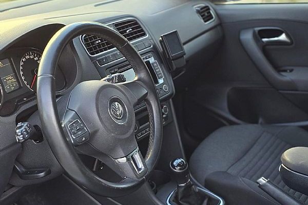  •VW POLO 1.2 TSI 2012 