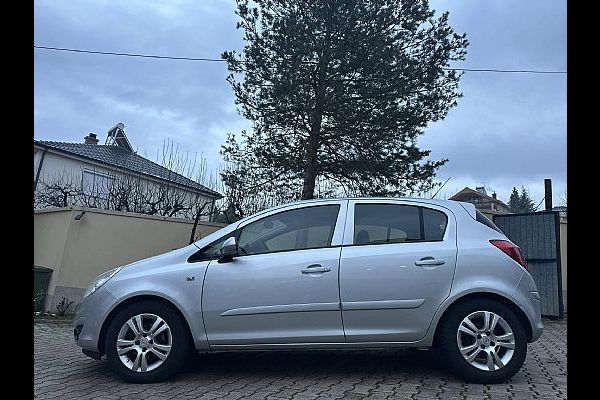 Opel Corsa D 5 door